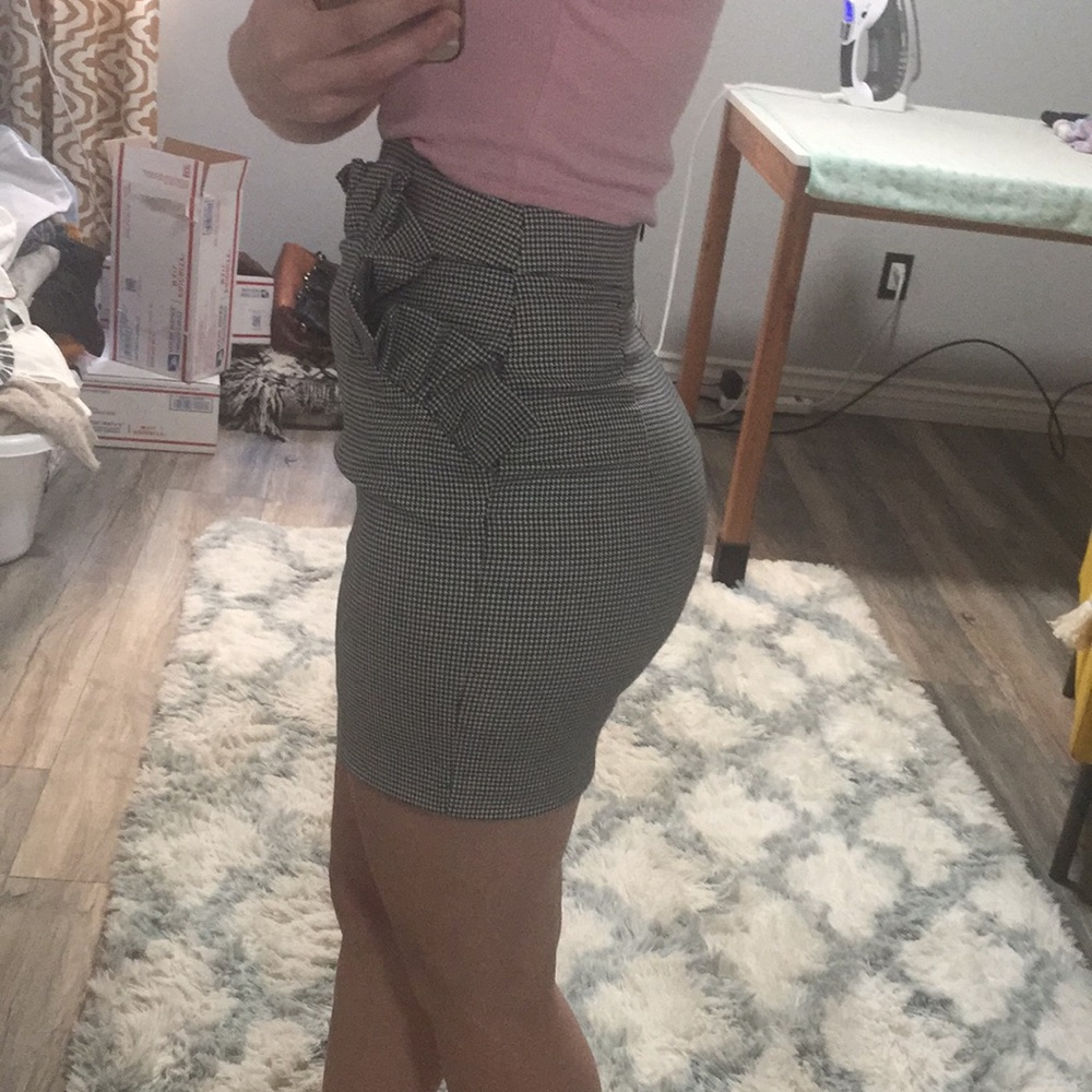 🩷3 for $20🩷 H&M Checkered skirt with pockets - Picture 8 of 10